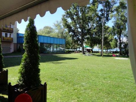 Hotel Magistern Konferencia Es Wellnesshotel Siófok Exterior foto